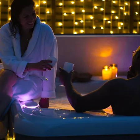 Hébergement de vacances Prestigelodgesfontainebleau, Maison Polynésienne&jacuzzi Privé Pamfou