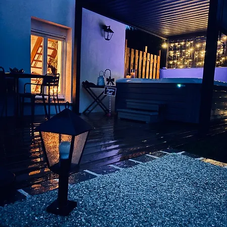 Prestigelodgesfontainebleau, Maison Polynésienne&jacuzzi Privé * Pamfou