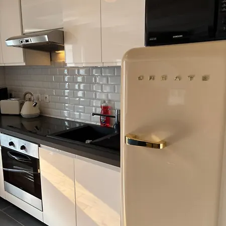 Дом отдыха Prestigelodgesfontainebleau, Maison Polynesienne & Jacuzzi Prive *