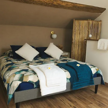 Prestigelodgesfontainebleau, Maison Polynésienne&jacuzzi Privé * Pamfou