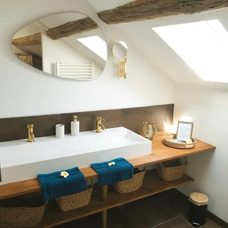 Prestigelodgesfontainebleau, Maison Polynésienne&jacuzzi Privé *