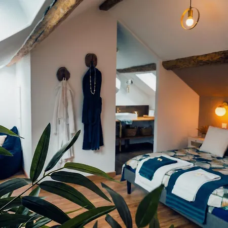 Fare Vahine, Maison Tahitienne Avec Jacuzzi Prive - Prestigelodgesfontainebleau Vakantiehuis